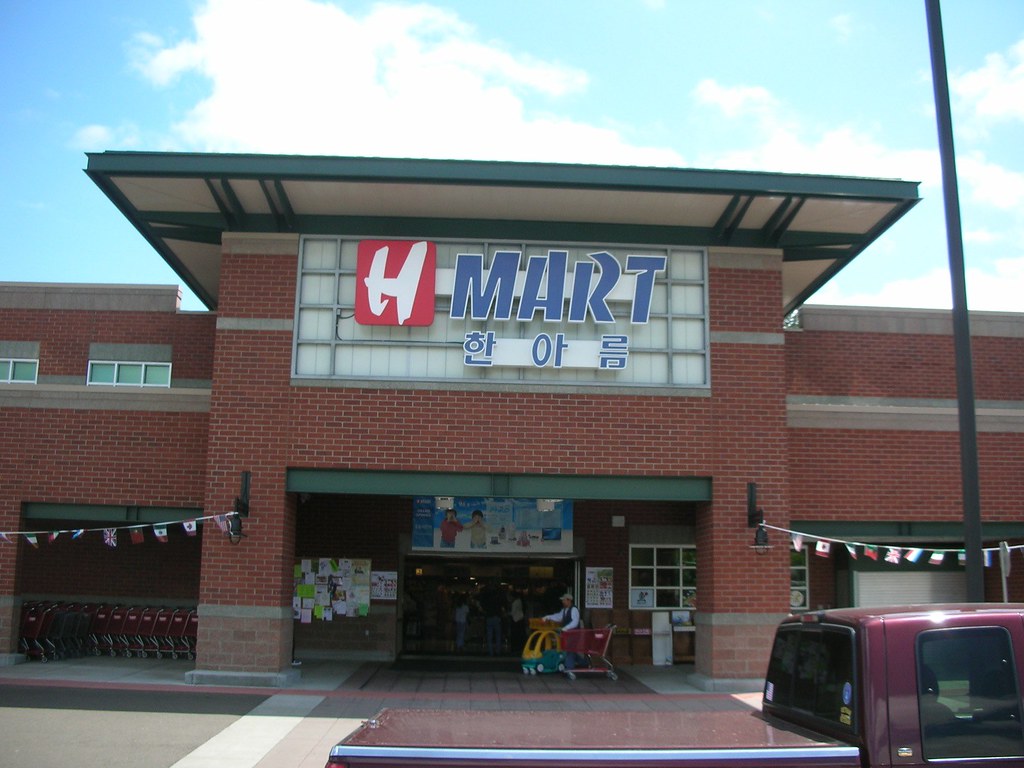 H Mart New Korean supermarket in the space formerly occupi… Flickr