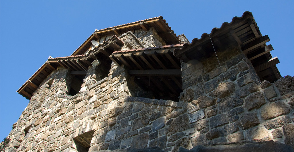 Congdon Castle (Yakima, WA) Walter Smith Flickr