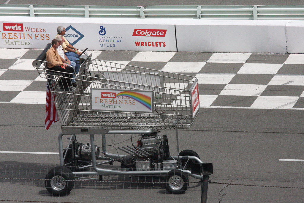 IMG_0755 Giant motorized grocery cart Dean Wissing Flickr