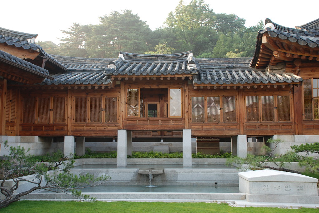 Korean furniture Museum the museum was not yet opened but … Flickr