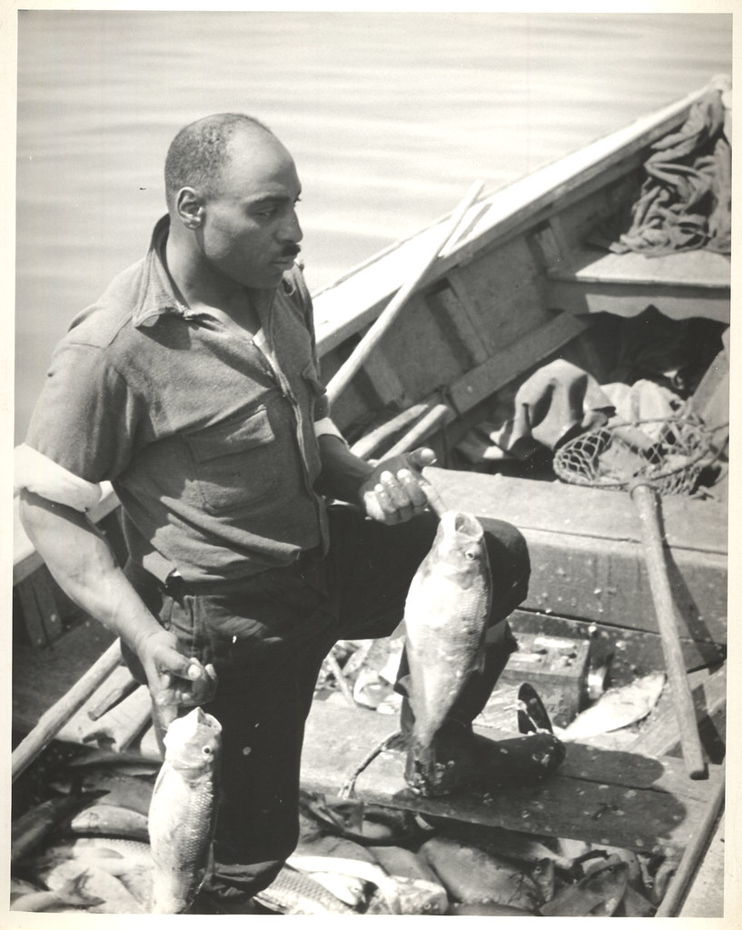 PhC9_2_32_33 Wanchese, NC, ca. 1939. From the Farrell Phot… Flickr