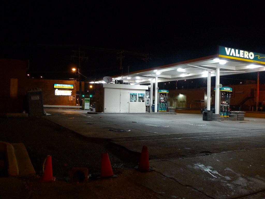 NW corner of Kimball and Belmont (built in 1967) curtis locke Flickr