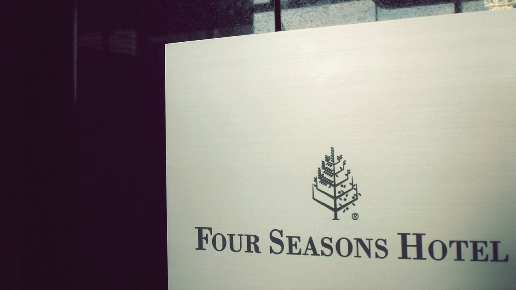 Four Seasons Tokyo at Marunouchi MattCKG Flickr