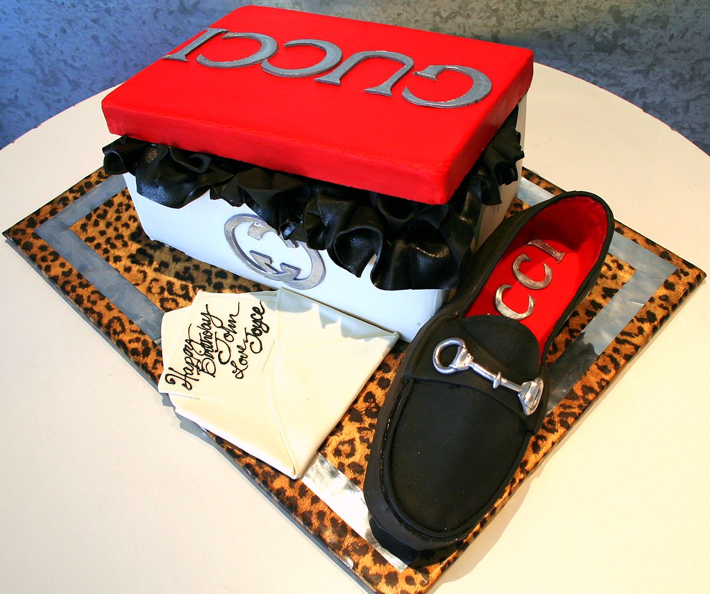 Man's Gucci Shoe Cake as the shoe box, with black fondant … Flickr