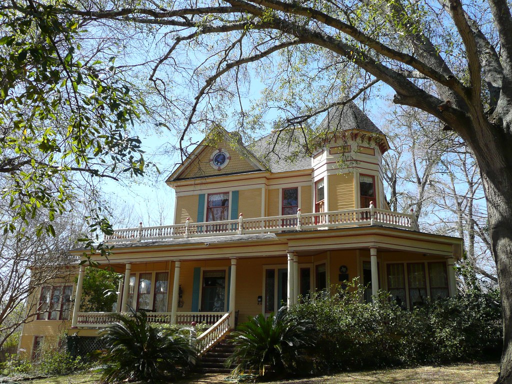 Lindsey House 1901 Sits on a hill looking east over Nacogd… Flickr