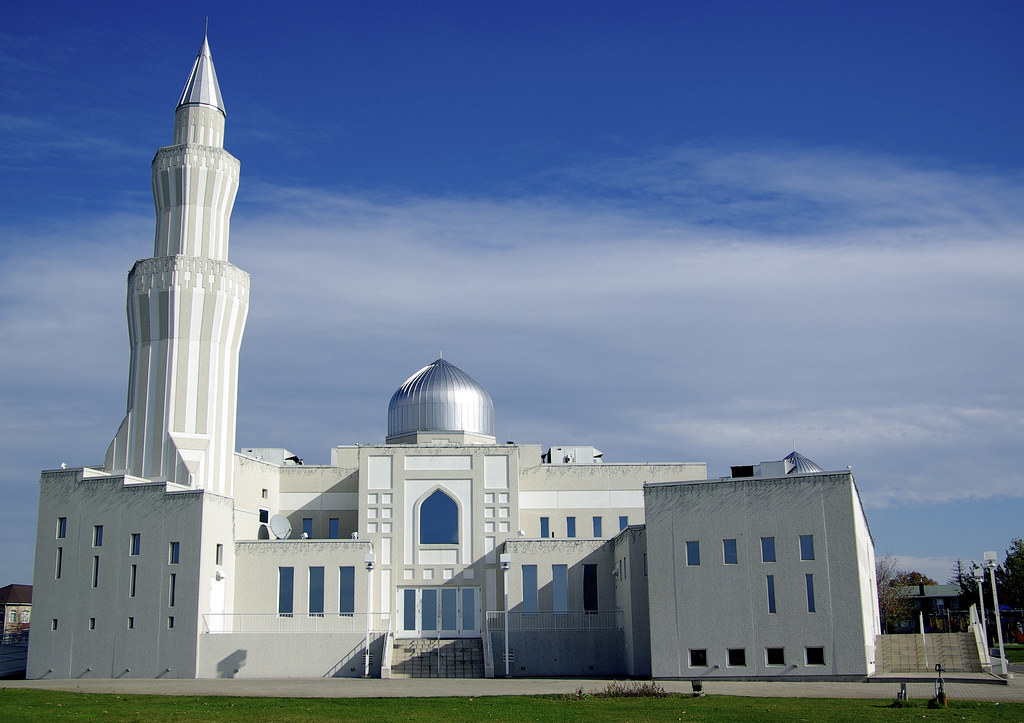 Baitul Islam Mosque, Ontario Canada Ahmadiyya Muslim Com… Flickr