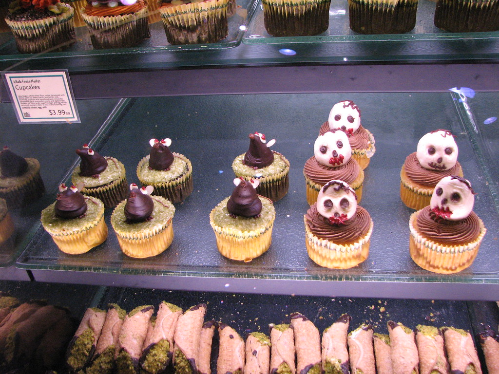 Halloween Cupcakes, Whole Foods Austin LIVESTRONG Challeng… Flickr