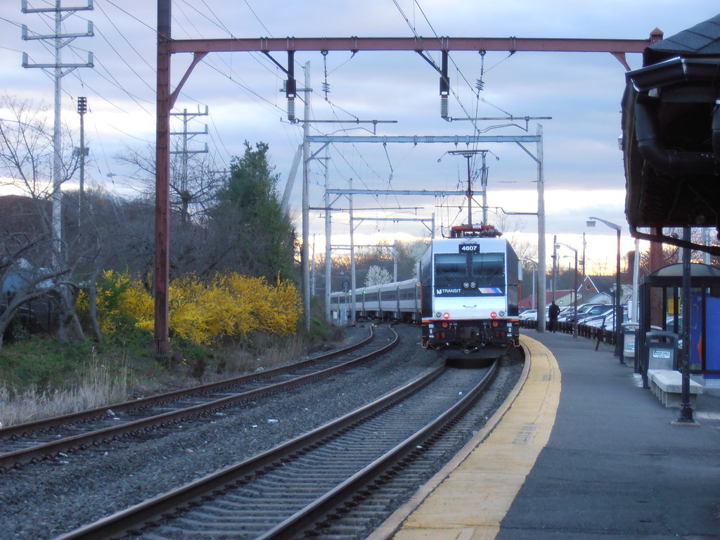 BerkeleyHeightsStation29MAR12 04 NJ Transit Berkeley Heigh… Flickr