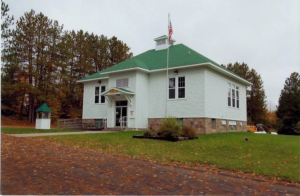 Wisconsin, Iron County, Oma School (861) In 2006, the form… Flickr