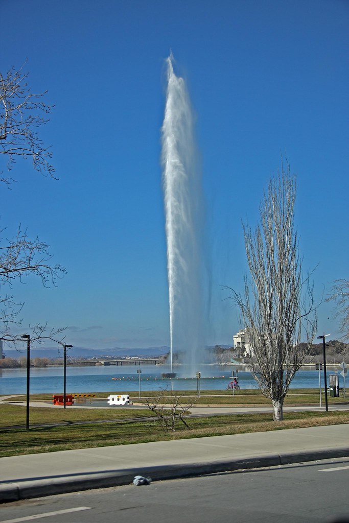 Canberra fountain a photo on Flickriver
