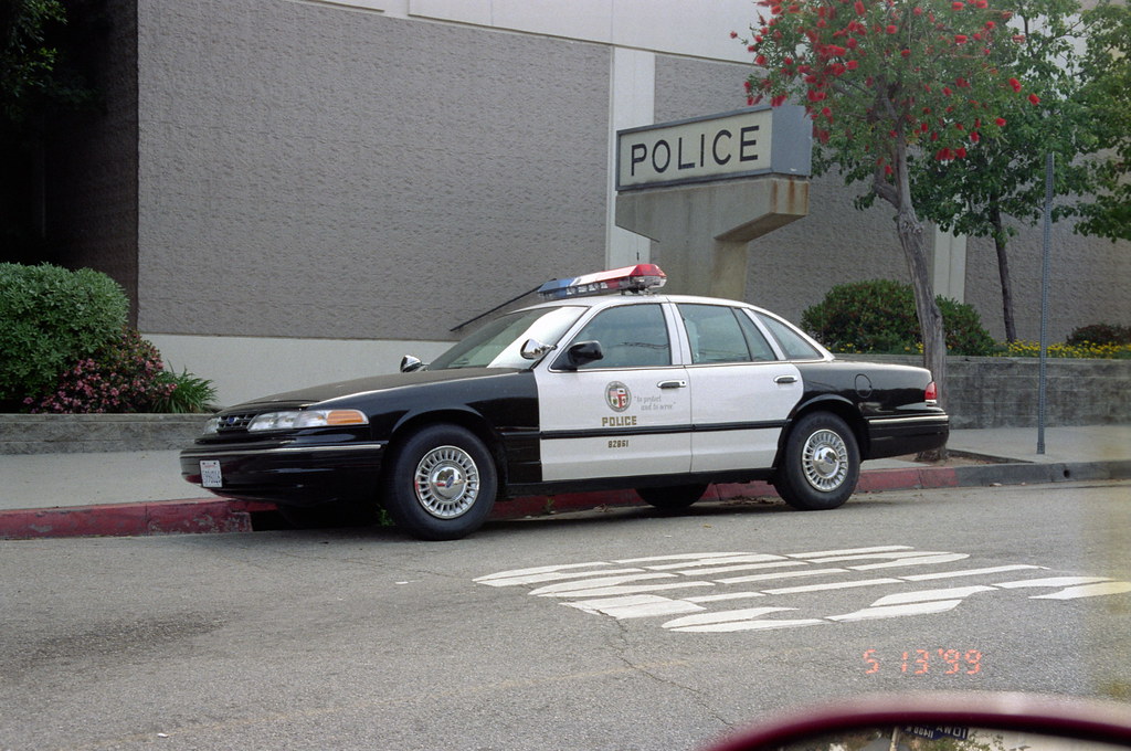 Los Angeles (CA) Police Ford Crown Victoria a photo on Flickriver