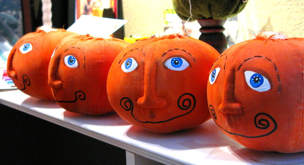 Halloween Pumpkin heads Why can’t Witches have babies?? Cu… Flickr