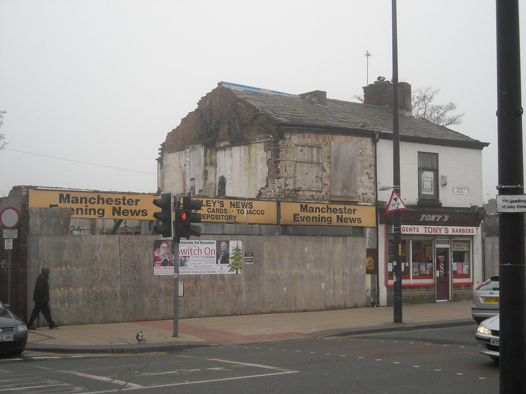 Stockport Road, Levenshulme (02) Former newsagent from Man… Flickr