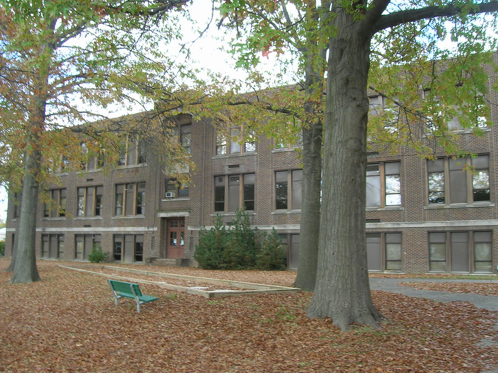 101808 Grant SchoolCuyahoga Falls, Ohio (7) Aaron Turner Flickr