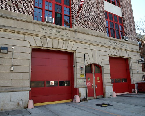E090 FDNY Firehouse Engine 90 & Ladder 41, Van Nest, Bronx… | Flickr
