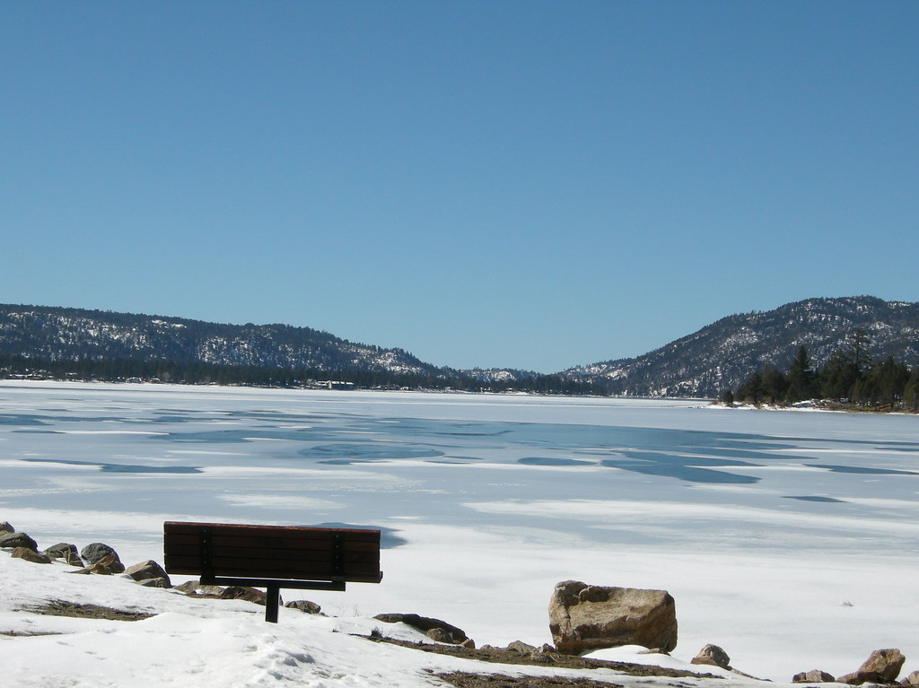 DSCN5698 Big Bear Lake frozen over looking west. CHUCK KELLY