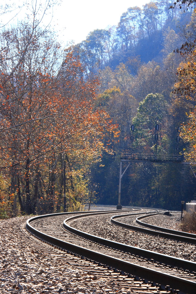 IMG_0891 HEMPHILL, LOOKING EAST Taken just west of Welch, … Flickr