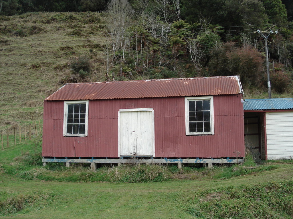 Whangamomona house Ruth Gormley Flickr