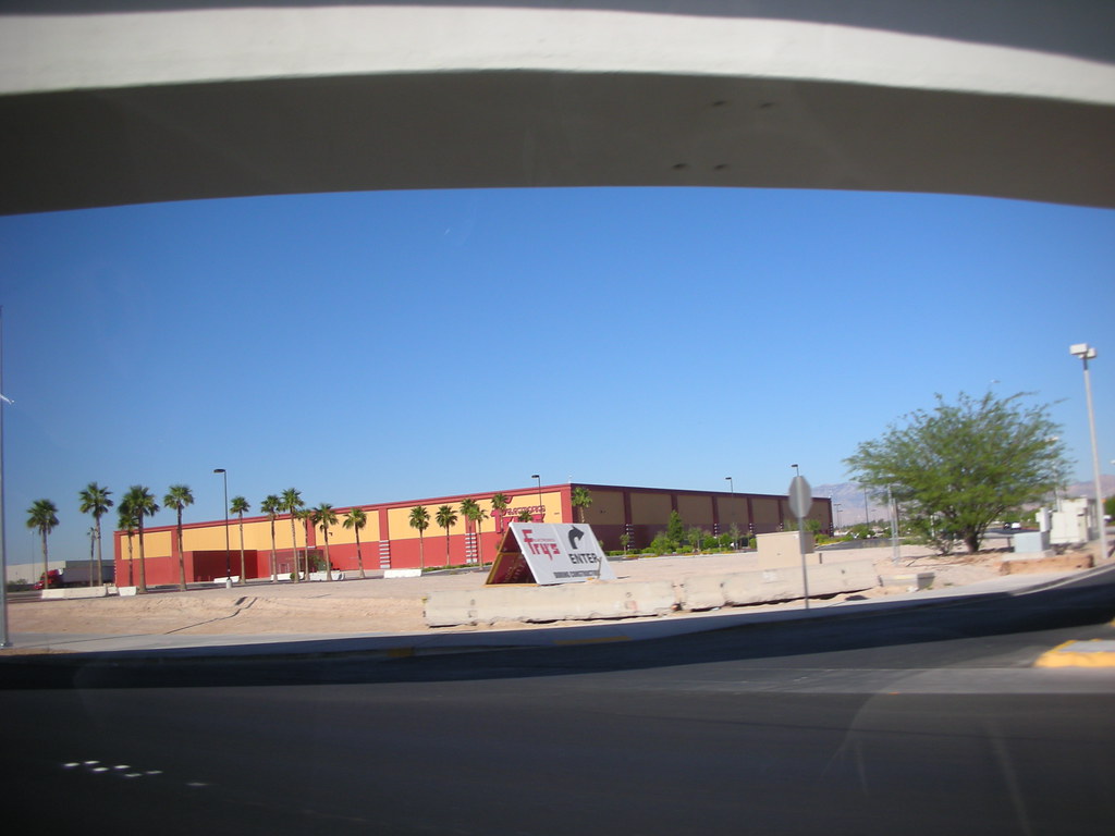 Fry's Electronics Next to Town Square Las Vegas On Friday,… Flickr