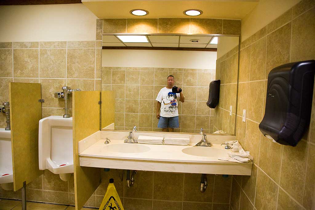 Men's room at Red Lobster Red Lobster 2283 W. March Lane S… Flickr