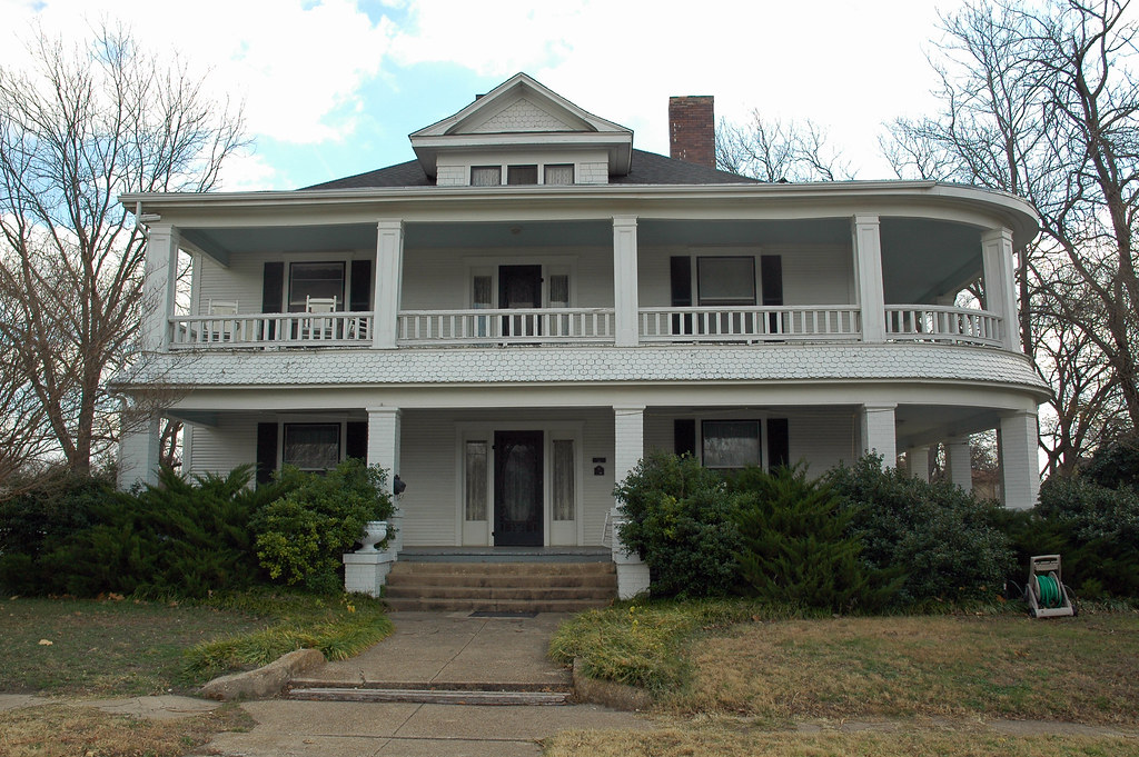 Pat Witten House This attractive home is on Brown Street i… Flickr