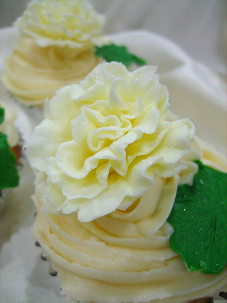 Ivory Carnations Flowers n leaves made of fondant Anita Flickr