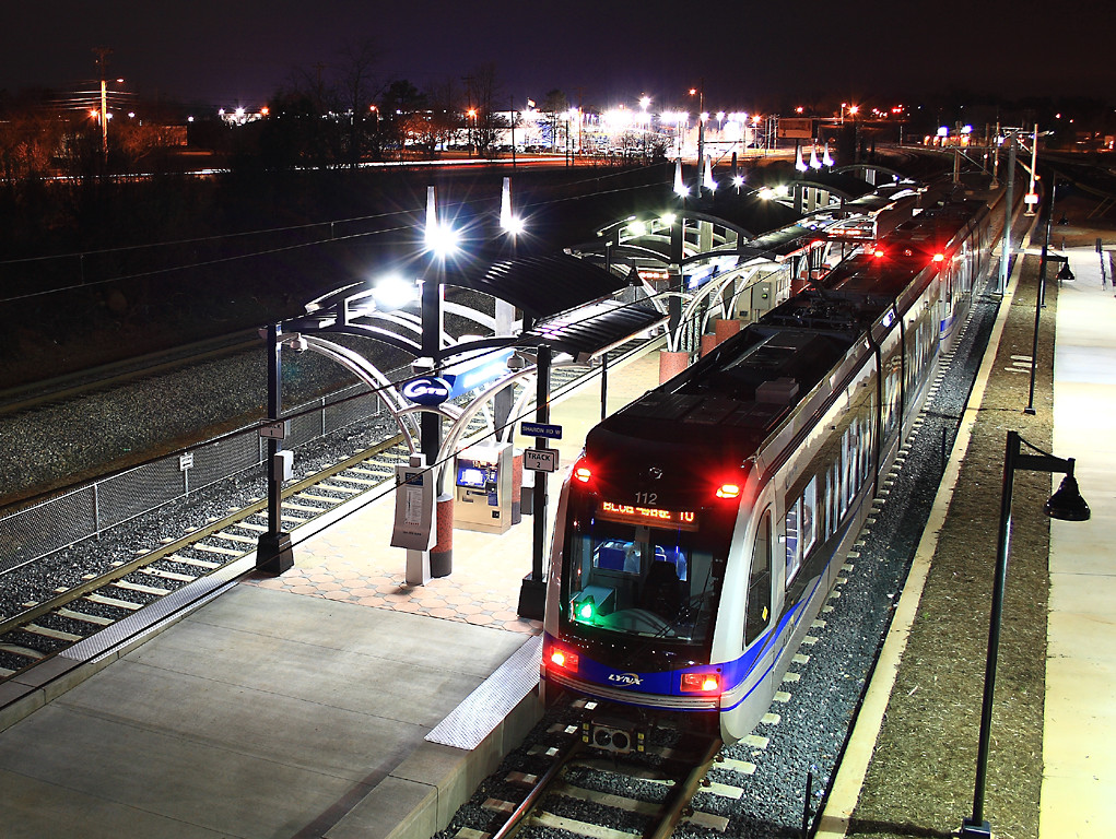 Charlotte Light Rail A south bound train stops briefly at … Flickr