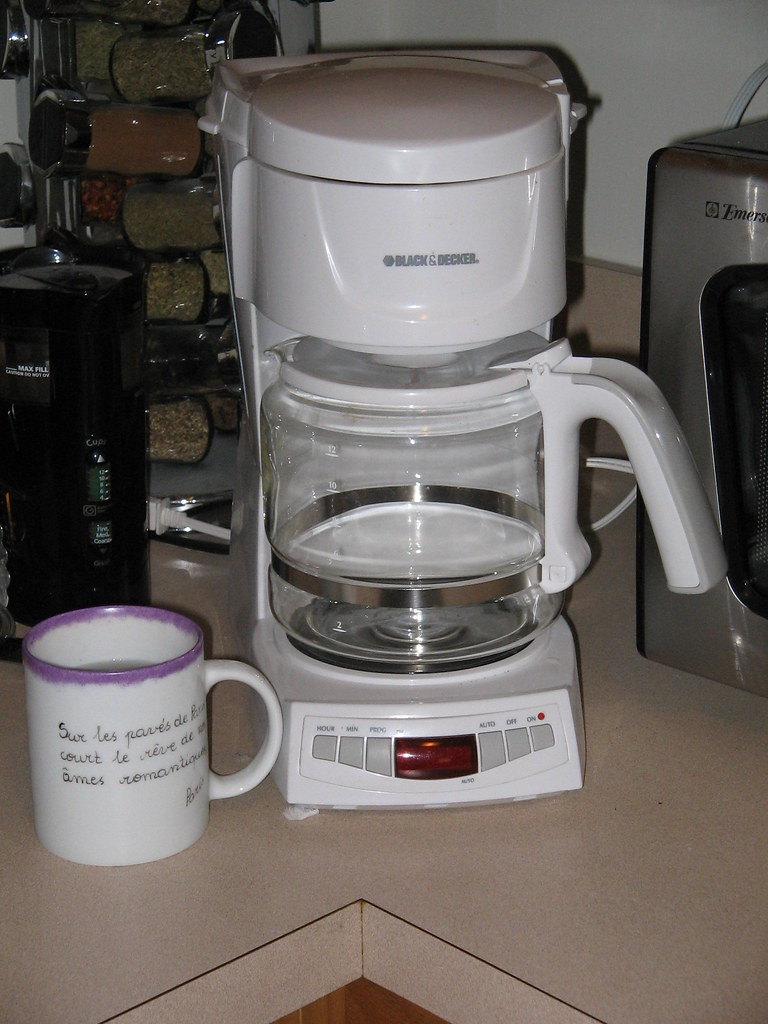 coffee.jpg an empty coffee pot b/c i need it to keep me go… Flickr