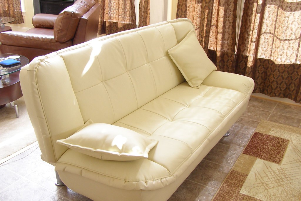 Futon vs Sofa Which is Best for Your Living Room? Home Design Inspire