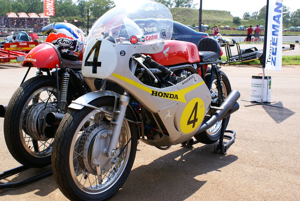 Flickriver Photoset 'Classic race bikes' by Camera man Hannes
