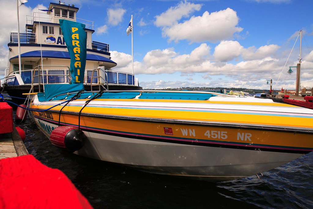 Kirkland Marina Parasail boat and Argosy Cruise Was a brig… Flickr