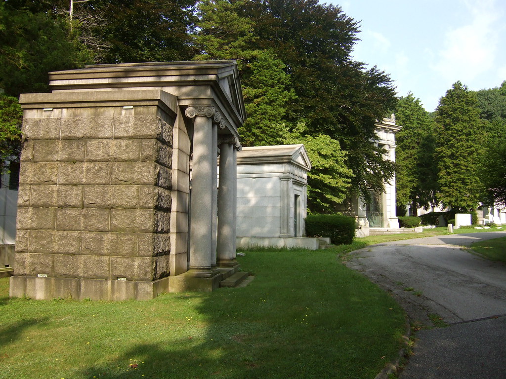 SALEM FIELDS CEMETERY, BROOKLYN, NY I documented Salem Fie… Flickr