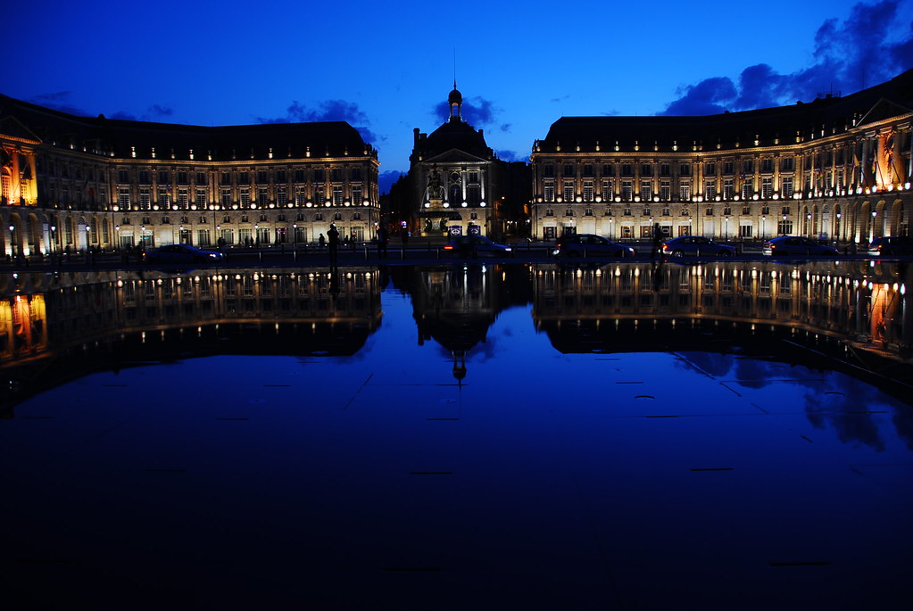 Place de la Bourse, la Nuit. Bordeaux. La Plaça de la