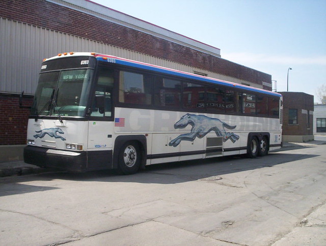 Greyhound GLI MCI 102DL4 Montreal Greyhound bus ward J… Flickr