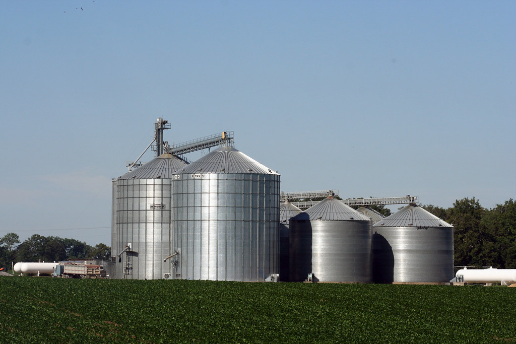 Grain bins Trigg co. Ky I saw these on my way to the tract… Flickr