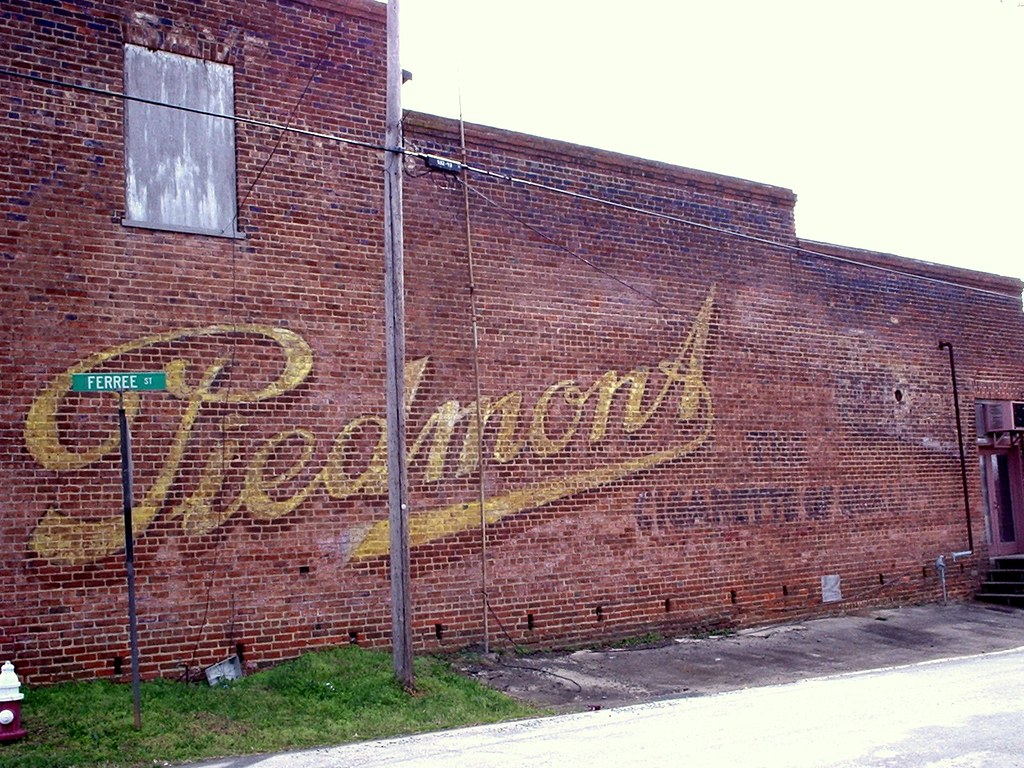 North Carolina, Randleman, Piedmont "Cigarette of Quality"… Flickr