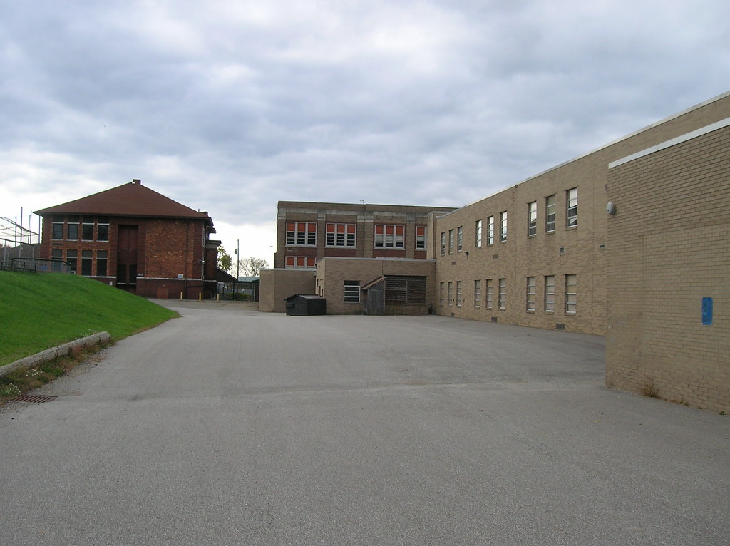 101808 Tallmadge School 4Tallmadge, Ohio (17) Aaron Turner Flickr