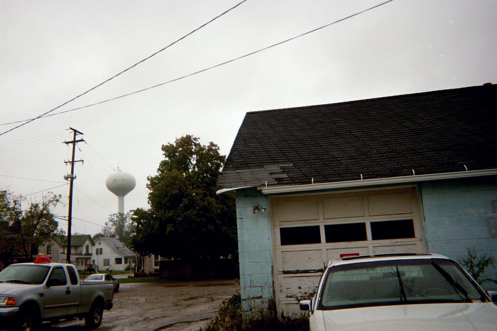Stockbridge (Michigan) water tower in distance Timothy Bowman Flickr