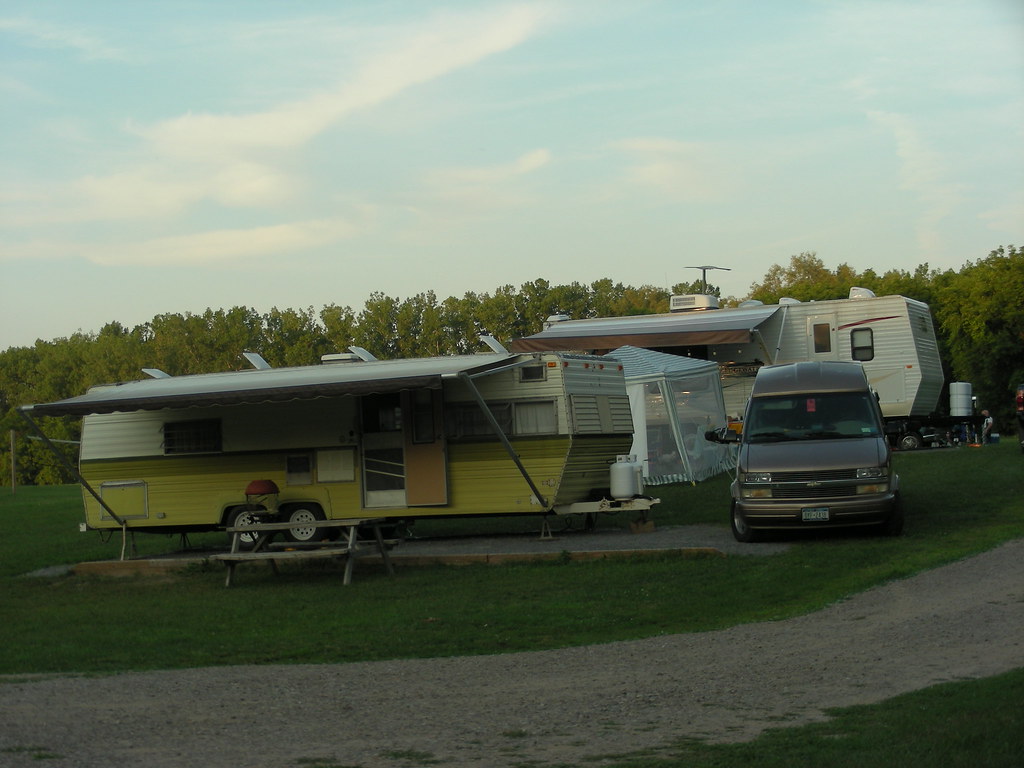 Camper,Oneida Lake/W.Ca.Crk mtnstream1 Flickr