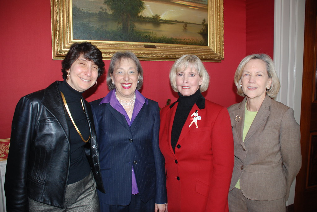 Signing of Lilly Ledbetter Fair Pay Act On January 29, 200… Flickr