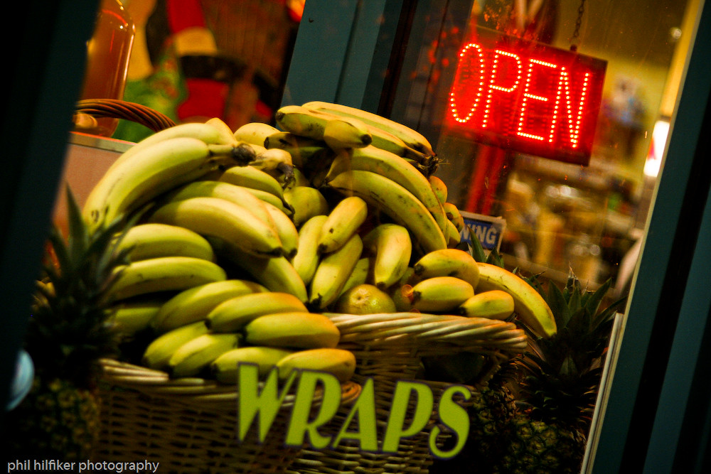 banana republic South Beach / Miami, July 2008. Phil Hilfiker Flickr