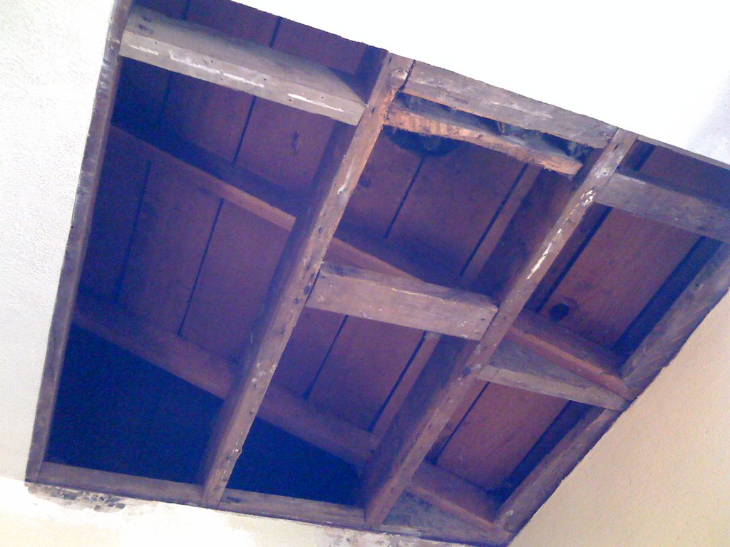 IMG_0007.JPG Obscure shot of the former stove vent in the … Flickr