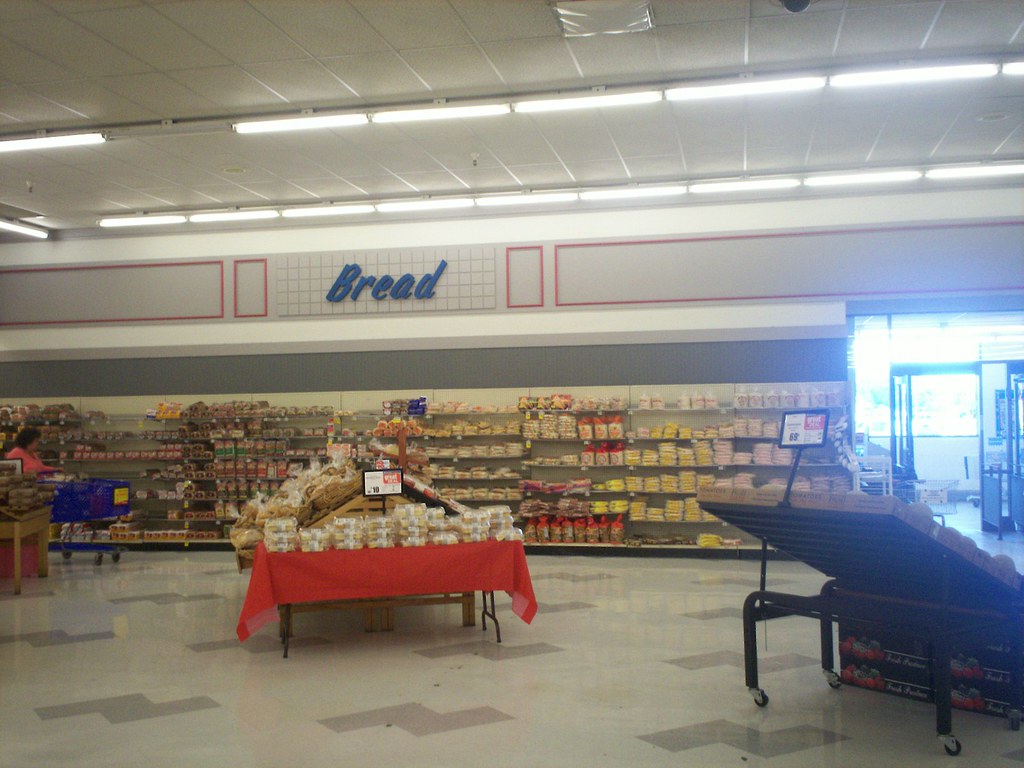 Albertsons LLC Interior of Albertsons on Central Ave in Al… Flickr