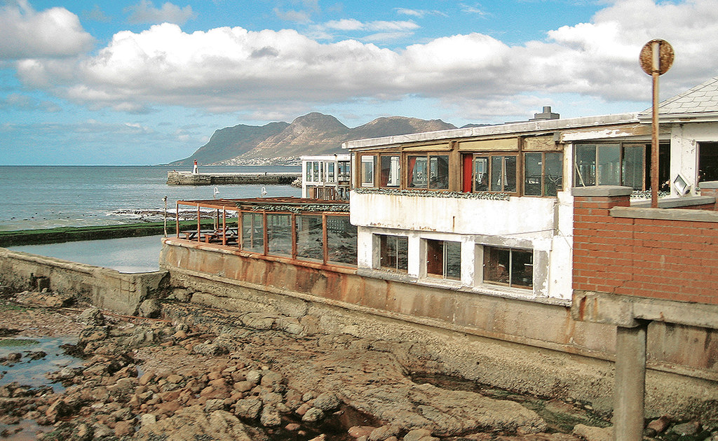 The Brass Bell (from the train) Arriving in Kalk Bay on th… Flickr