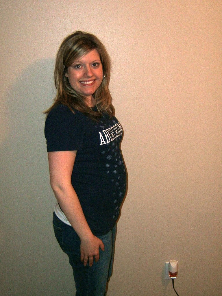 BABY BUMP SO FAR... Tina Carlson Flickr