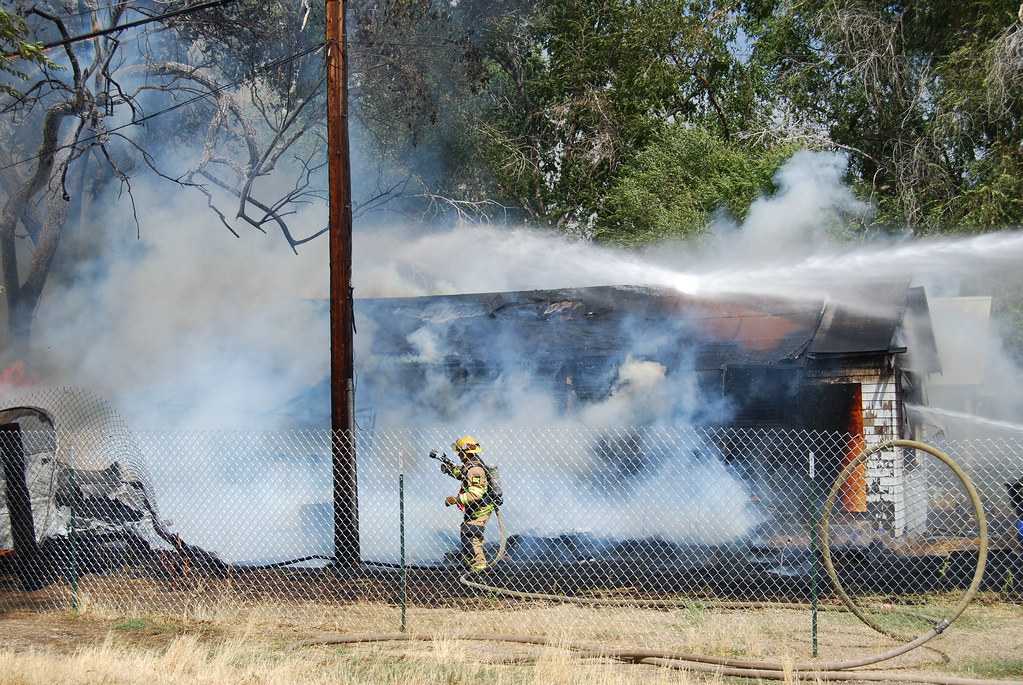 House fire left side view, wide shot House fire in Magna U… Flickr