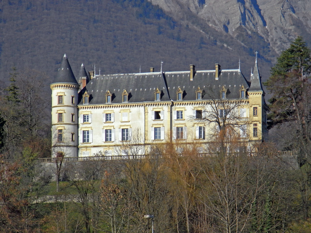 MontbonnotSaintMartin (Isère, France) Château des Semais… Flickr