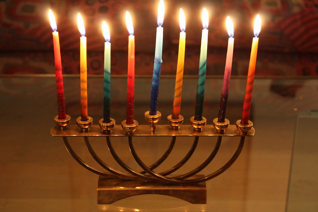 Eighth day of Chanukah menorah Scazon Flickr