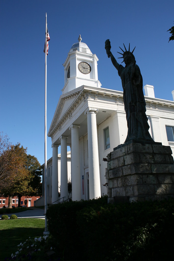 Lexington, MO Courthouse Danial Logston Flickr
