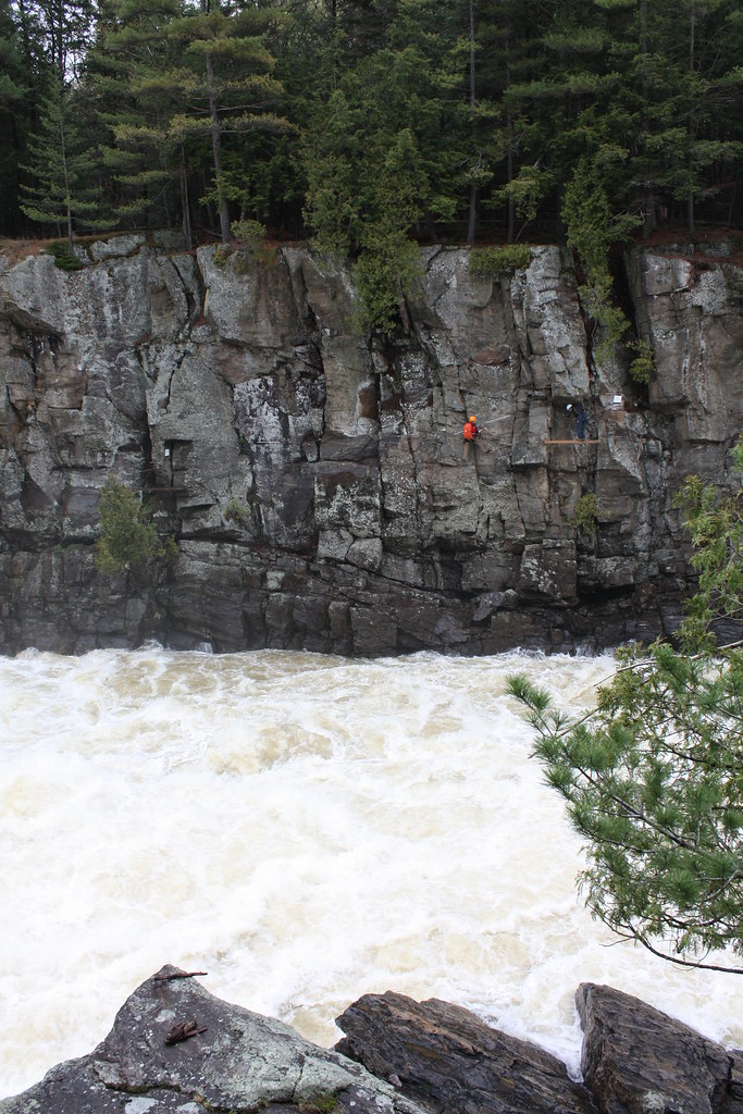 Via ferrata au Québec Via Batiscan, Parc de la rivière Ba… Flickr